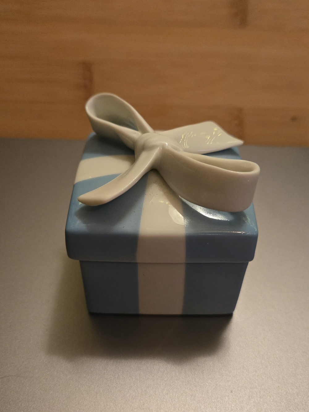 Tiffany & Co. Blue and White Ceramic Gift Box with Bow